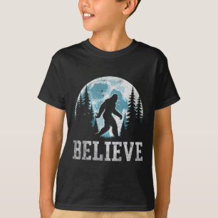 Believe In Bigfoot Sasquatch Gifts Fathers Day Big T-Shirt