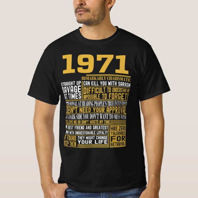 Best Born in 1971 Facts for Mens, Womens, Bday Gif T-Shirt (Front)