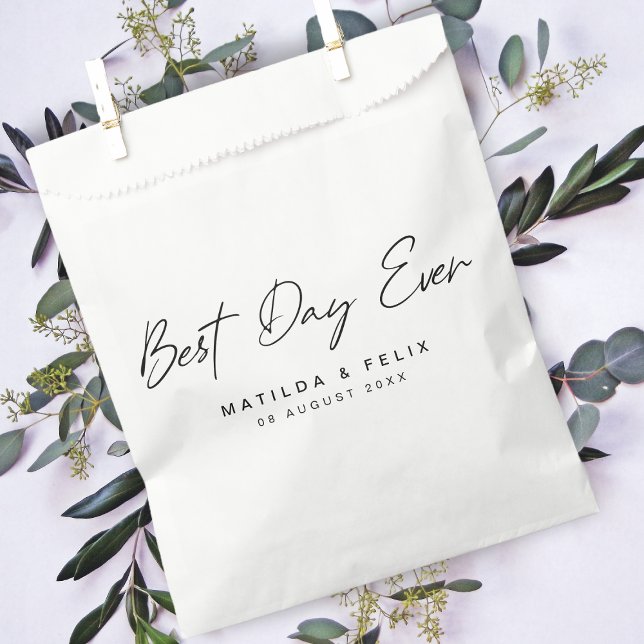 Best Day Ever Minimalist Clean Simple Wedding Day Favour Bags (Creator Uploaded)
