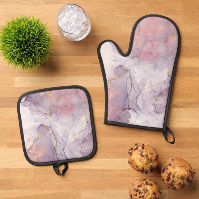 Best Solid Colour Silver Quilted Heat Protection  Oven Mitt & Pot Holder Set (Top Down)