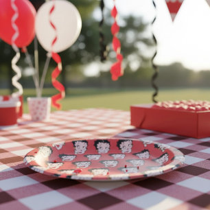 Betty Paper Plates