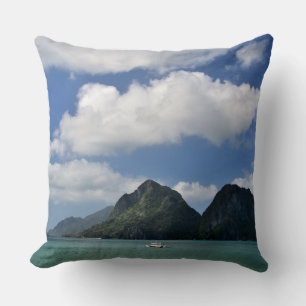 Between beach and hills, the beauty of El Nido Cushion