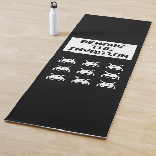 Beware of the invasion, geek design yoga mat
