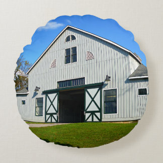 Big Barn with Blue Skies Round Cushion