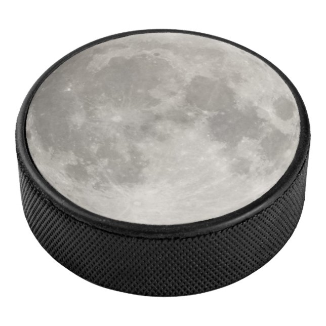 Big grey moon Puck (3/4)
