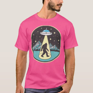 Bigfoot Abduction Vintage Sasquatch T-Shirt