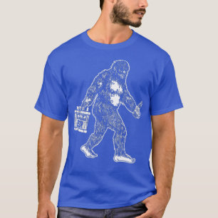 Bigfoot Beer  Funny Sasquatch Craft Beer Gift T-Shirt
