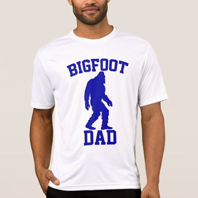 Bigfoot Dad - Funny Bigfoot T-Shirt (Front)