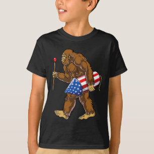 Bigfoot Fireworks 4th Of July Men Sasquatch Americ T-Shirt