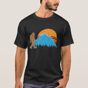 Bigfoot Funny Cool Sasquatch Silhoutte Mountain Su T-Shirt