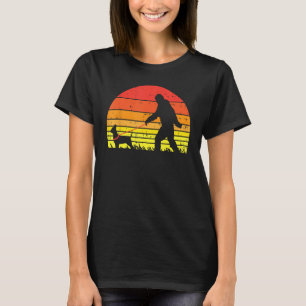 Bigfoot Sasquatch Chihuahua Retro Chiwawa Pet Dog T-Shirt