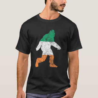 Bigfoot Sasquatch Gift St. Patrick's Day Irish Ire T-Shirt