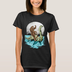 Bigfoot Sasquatch Riding The Loch Ness Monster Fun T-Shirt