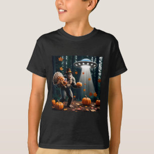 Bigfoot Sasquatch Turkey Ufos Funny Thanksgiving D T-Shirt