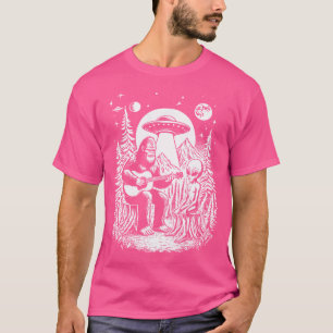 Bigfoot Ufo Alien Around Campfire Nature Hiking Sa T-Shirt
