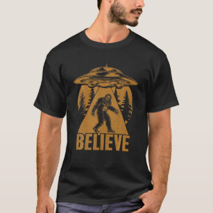 Bigfoot UFO Aliens BELIEVE Sasquatch Yeti Men Kids T-Shirt