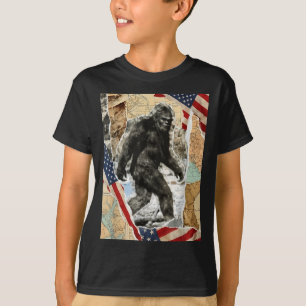Bigfoot usa american flag sasquatch patriotic 4th T-Shirt