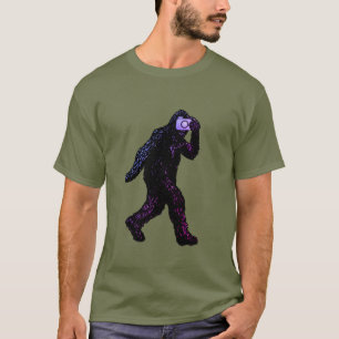 Bigfoot with Camera - Funny Photography Selfie T-S T-Shirt