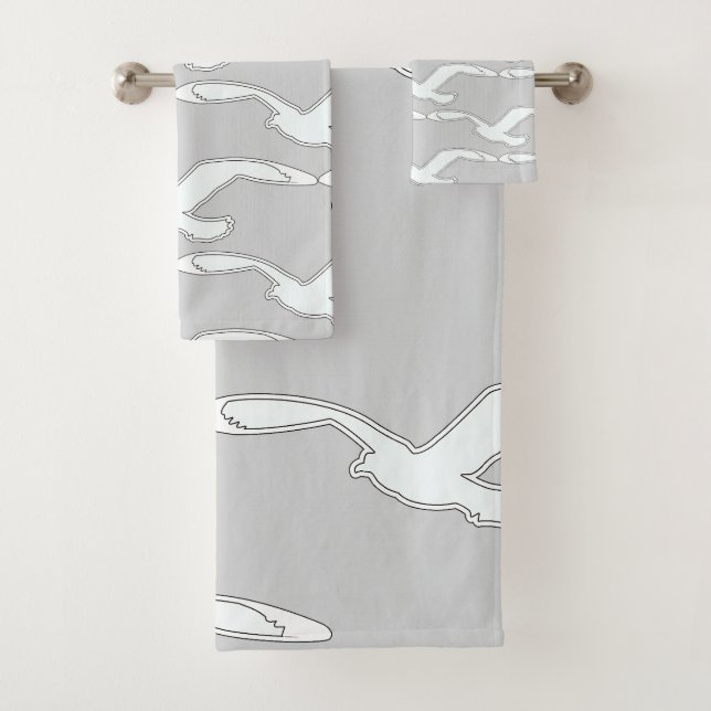 Bird In Flight Bath Accessory Lt Grey     Towel Set (Insitu)