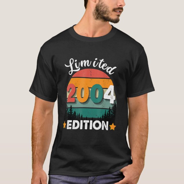 Birthday   Retro 2004 Born T-Shirt (Front)