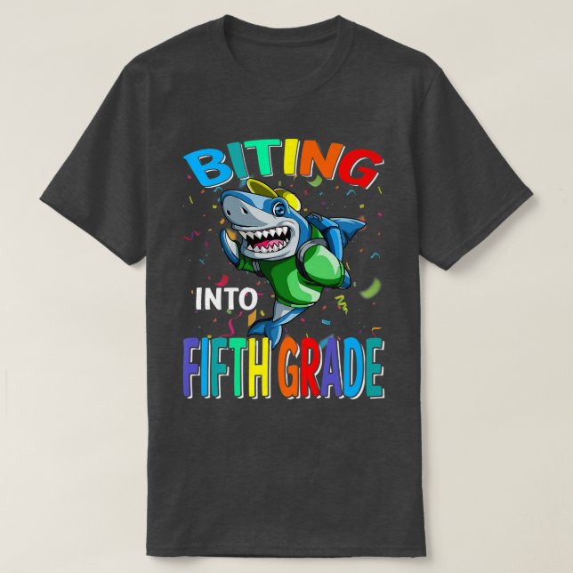 Biting Into Fifth Grade Back To School Shark Premi T-Shirt (Design Front)