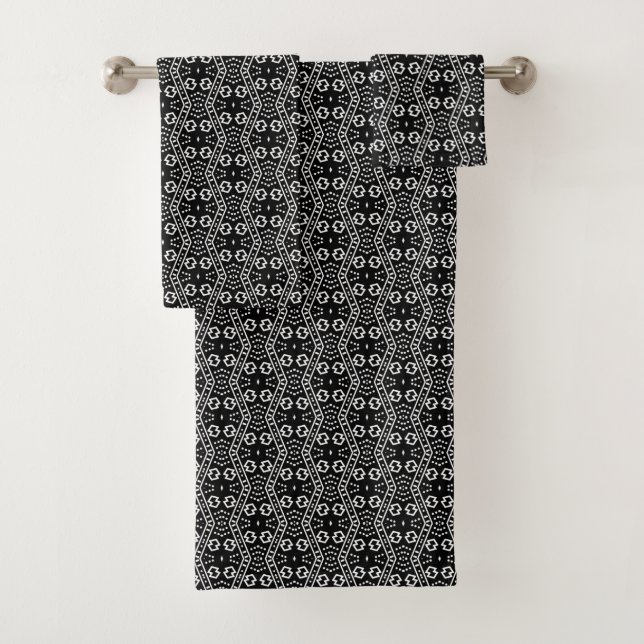 Black African Modern Mudcloth Design Bath Towel Set (Insitu)