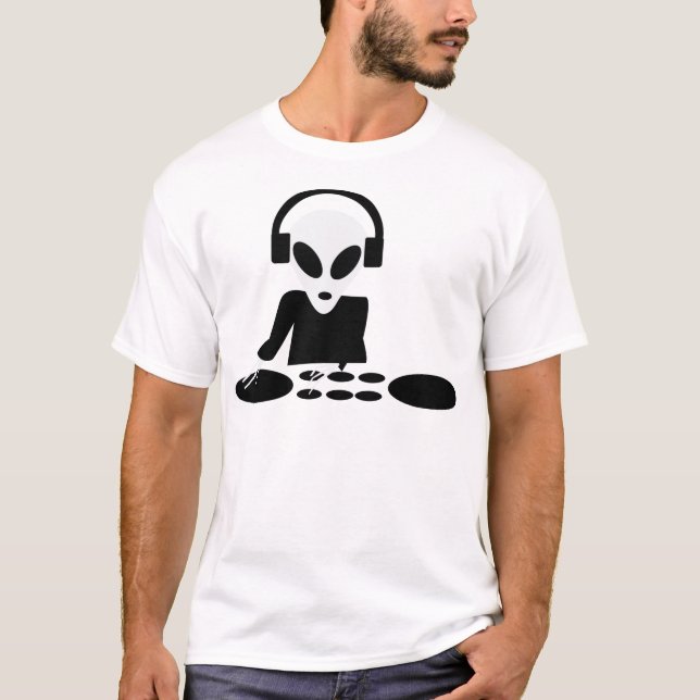 black alien turn tables dj icon T-Shirt (Front)