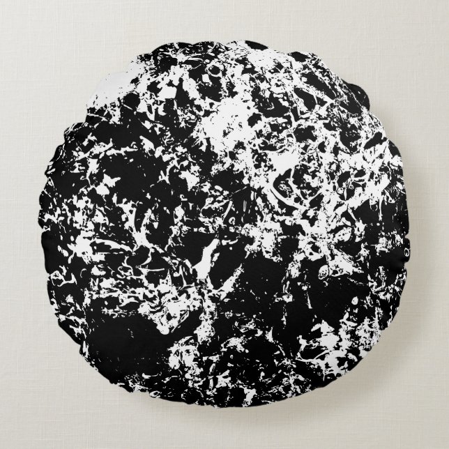 Black and White Abstract Ice Formation Round Cushion (Front)