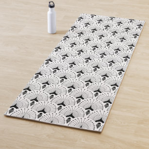 Black and white art-deco pattern yoga mat