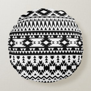 Black and White Aztec geometric vector pattern Round Cushion