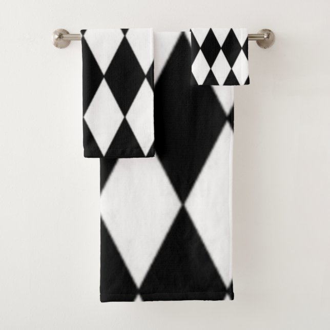 Black and white  bath towel set (Insitu)
