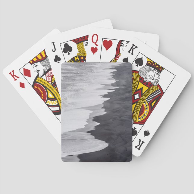 Black and white beach scenic playing cards (Back)