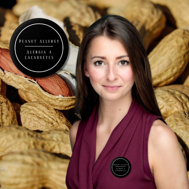 Black and White Bilingual Peanut Allergy Alert 6 Cm Round Badge (Bilingual Peanut allergy warning button. Spanish. multilingual project)