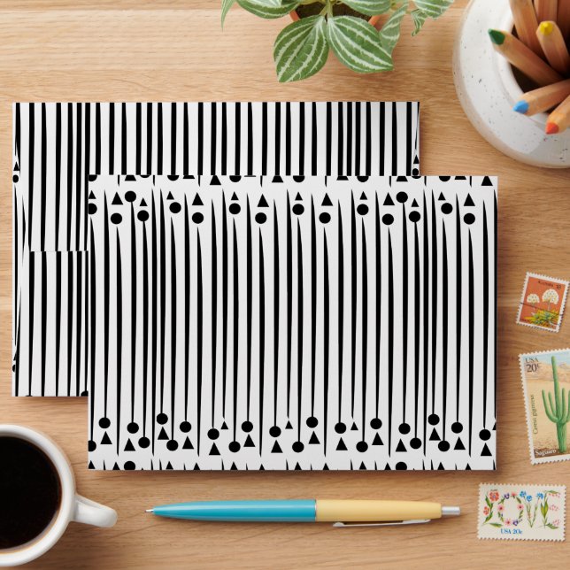 Black and White Circle Triangle Stripe Pattern Envelope (Desk)