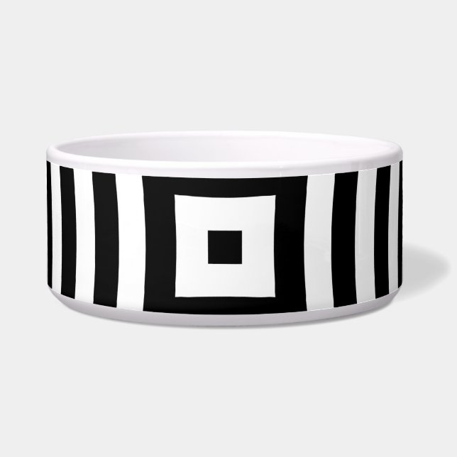 Black and White Concentric Circles Pattern (Front)