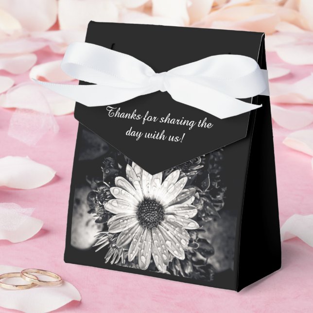 Black and White Daisy Flower Favour Box (Wedding)