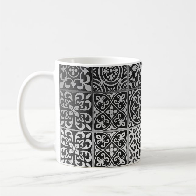 Black and white damask patterns coffee mug (Left)