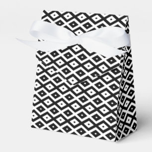Black and white diamond pattern favour box