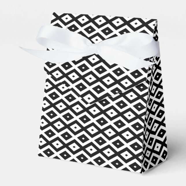 Black and white diamond pattern favour box (Front Side)
