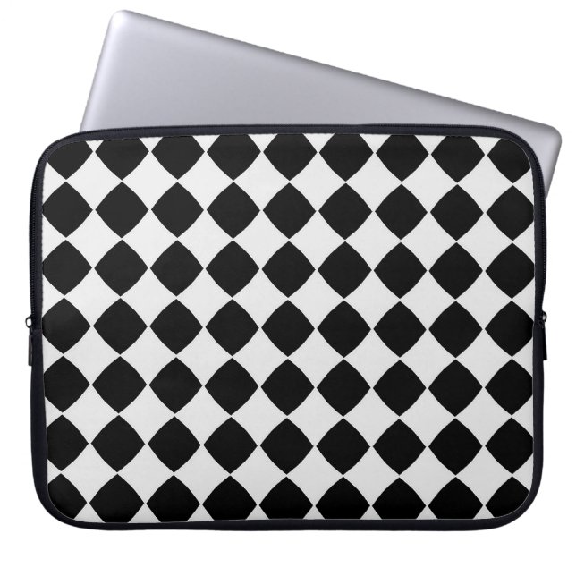 Black and white diamond pattern laptop sleeve (Front)