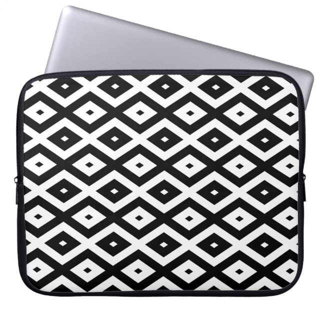 Black and white diamond pattern laptop sleeve (Front)