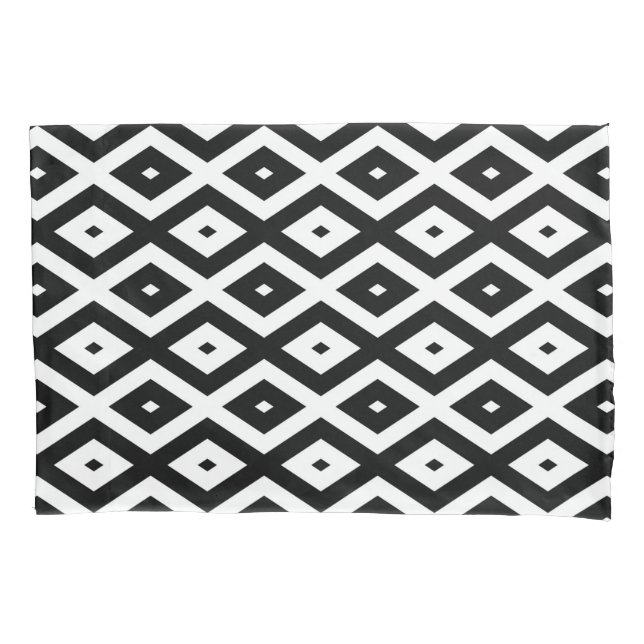 Black and white diamond pattern pillowcase (Front)