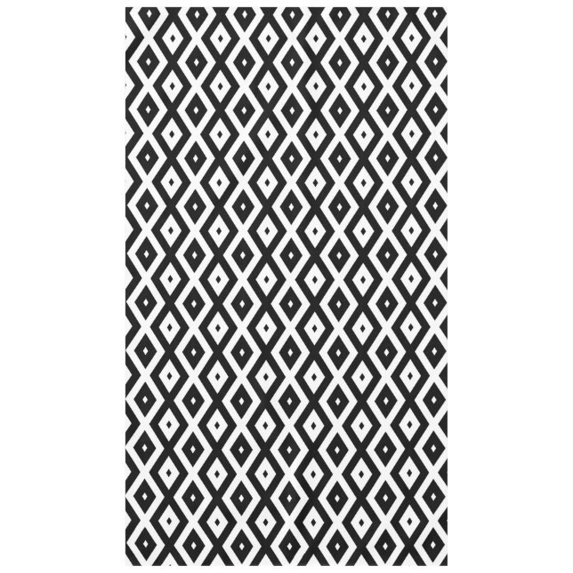 Black and white diamond pattern tablecloth (Front)