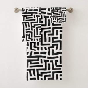 Black and White Distressed Maze Pattern Bath Towel Set