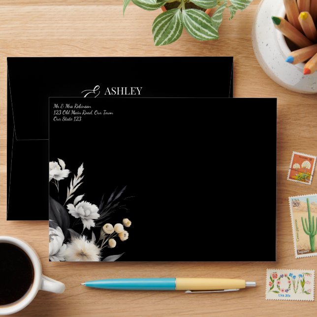 Black and white elegant boho wedding envelope (Desk)