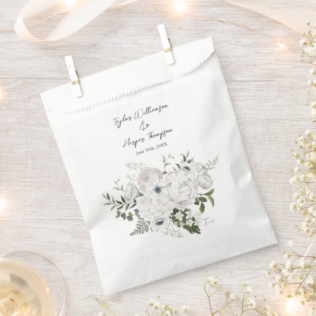 Black and White Elegant Floral Bouquet Modern Favour Bags (Clipped)