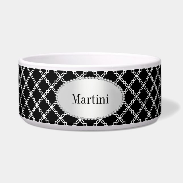 Black and White Fancy Quatrefoil Pattern (Front)