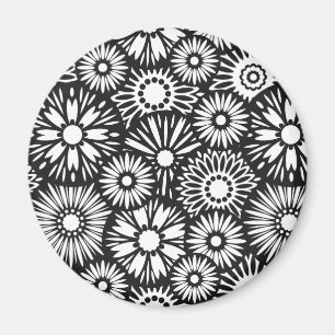 Black and white floral iPhone magnet