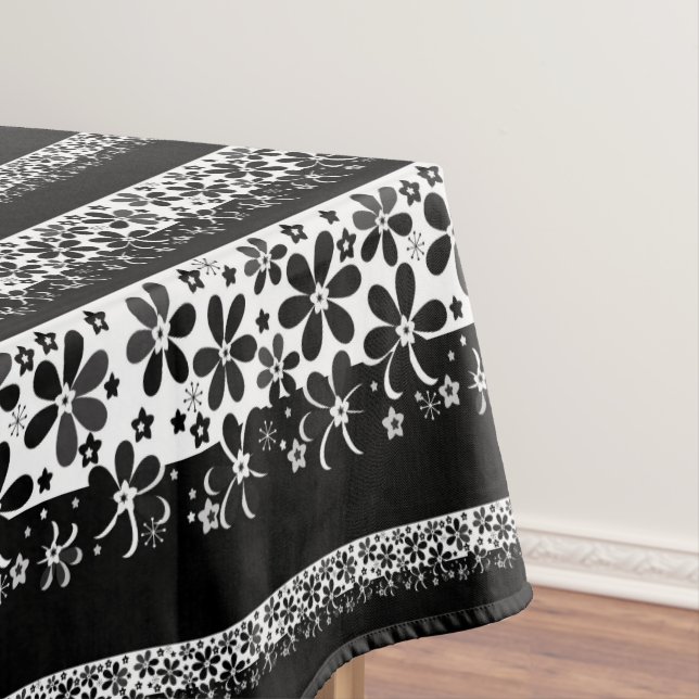 Black and white floral tablecloth (In Situ)