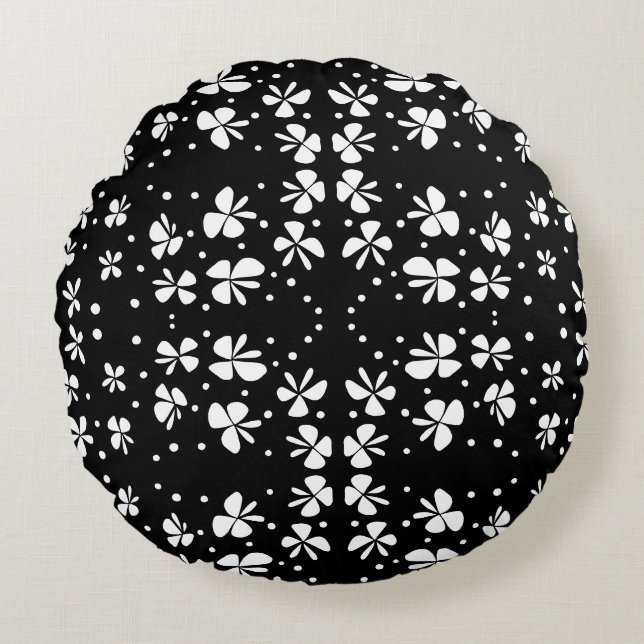Black and white flowers doodle round cushion (Front)